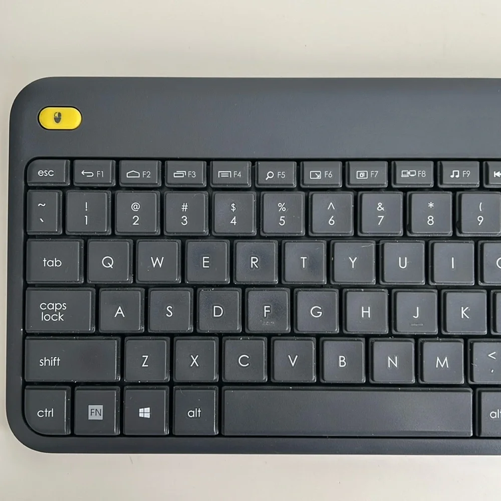 Logitech M510 Wireless Ergonomic Mouse + K400 Plus Wireless Keyboard Black